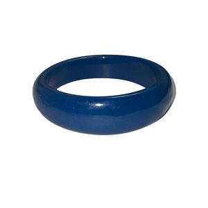 Mid Century Asymmetrical Blue Lucite Bangle Bracelet Women’s Costume Jewelry Vin